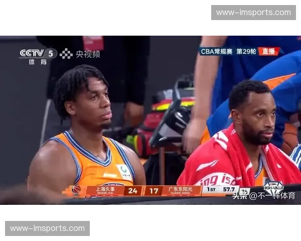 怀特塞德内线统治力拉满 单场26篮板筑起上海禁飞区 怀特塞德内线统治力拉满 单场26篮板筑起上海禁飞区